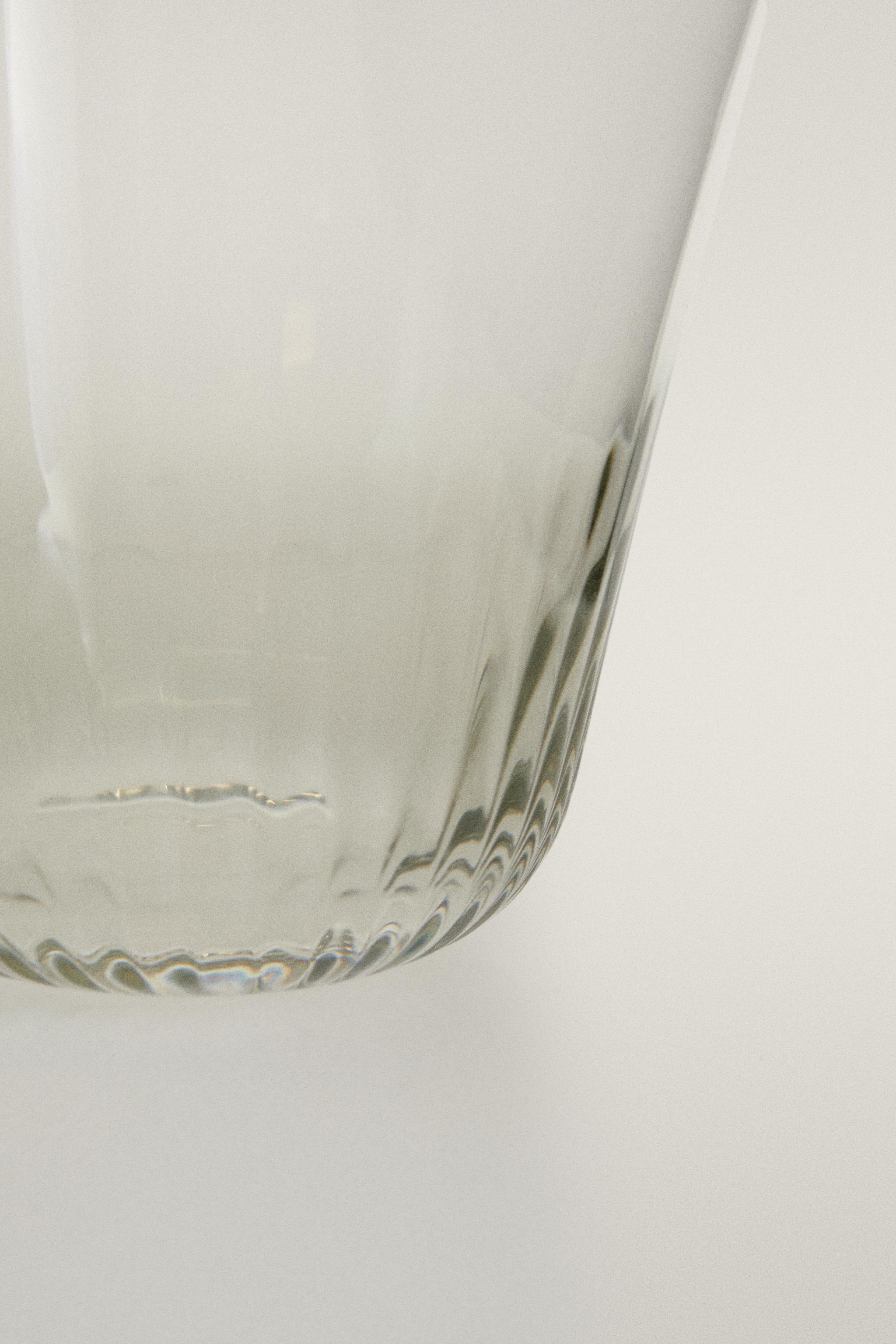 TRANSPARENT GLASS TUMBLER